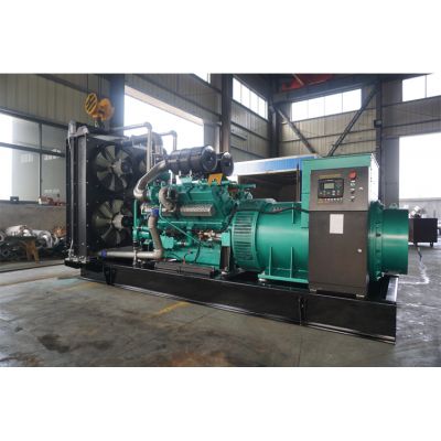 800kw南通股份柴油發(fā)電機組-南通股份12缸柴油機TCR750 柴油發(fā)電機組,缸徑/行程：138/158mm,柴油發(fā)電機組水冷發(fā)動機功率825KW,柴油發(fā)電機組配套馬拉松斯坦福發(fā)電機。廠價直銷歡迎選購：13773399855。