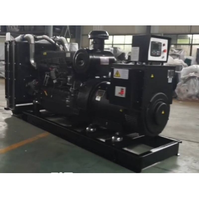 300kw上柴股份柴油發(fā)電機(jī)組-上柴動(dòng)力6缸柴油機(jī)SC12E480D2柴油發(fā)電機(jī)組,缸徑/行程：128/153mm,柴油發(fā)電機(jī)組水冷發(fā)動(dòng)機(jī)功率355KW,柴油發(fā)電機(jī)組配套馬拉松斯坦福發(fā)電機(jī)。廠價(jià)直銷歡迎選購：13773399855。